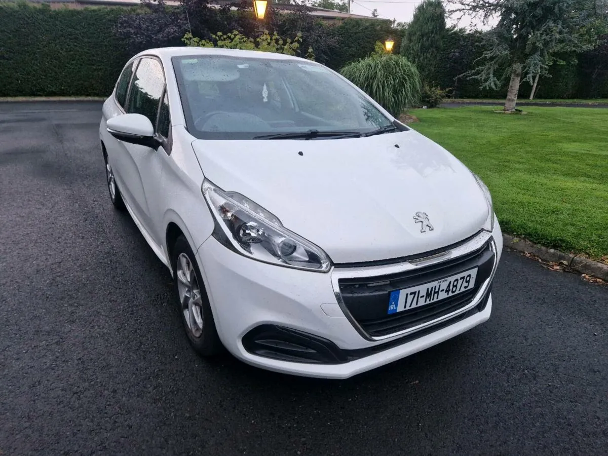 Car - Image 1