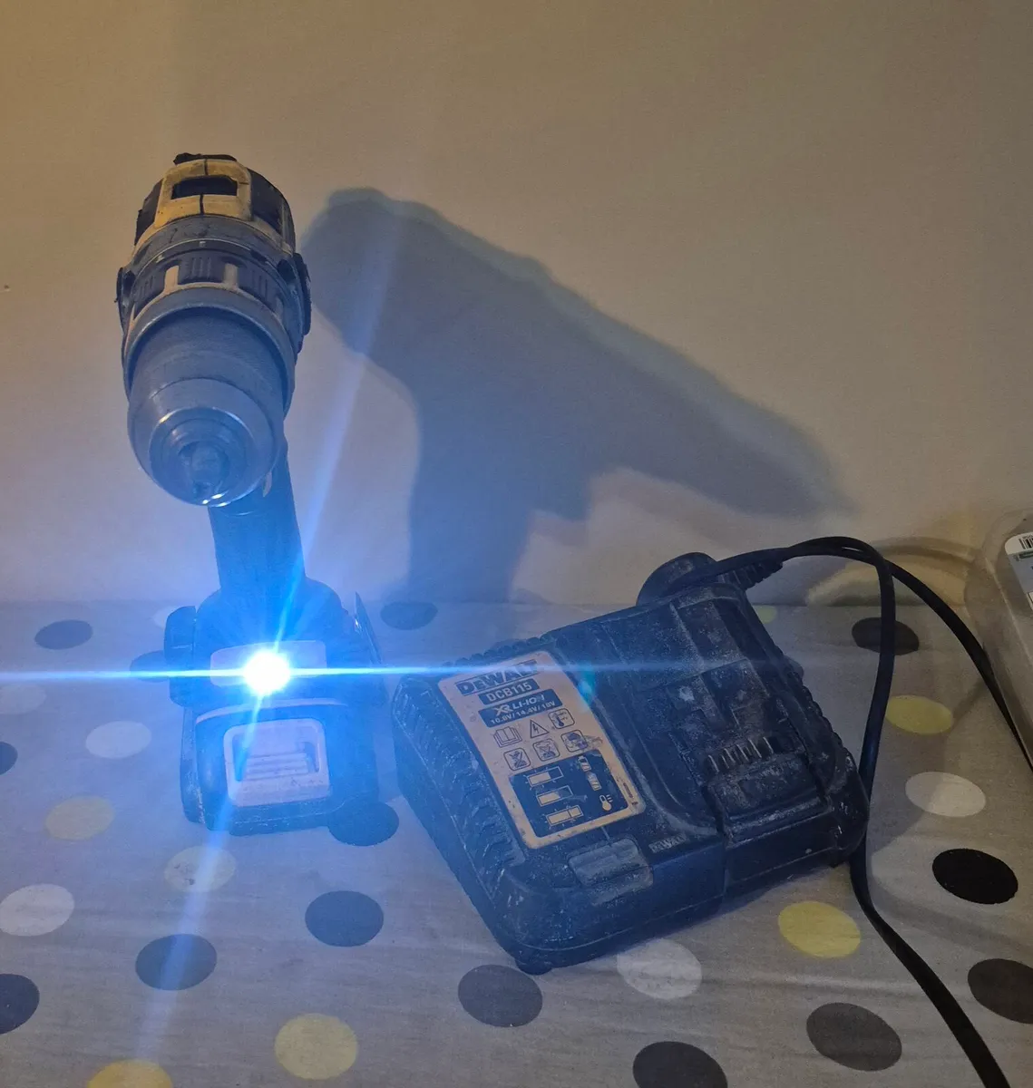 DeWalt 18V Li-ion Cordless Drill - Image 3