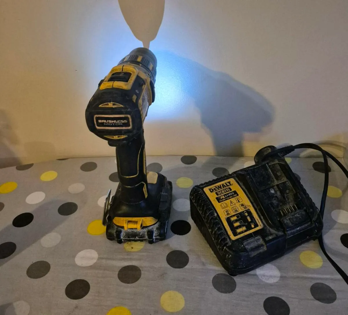 DeWalt 18V Li-ion Cordless Drill - Image 4
