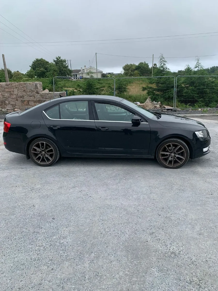 Skoda Octavia 2015 - Image 4