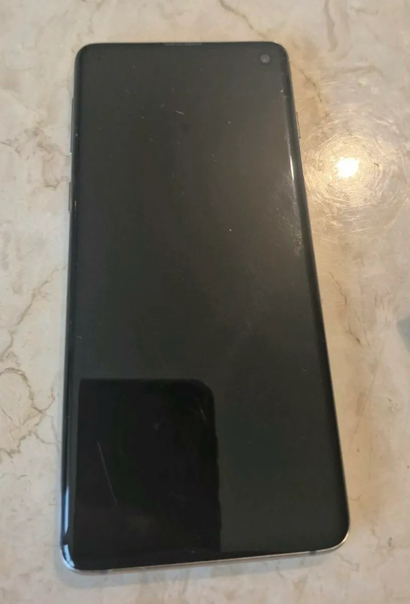 Samsung Galaxy S10+ Plus 128gb 
in good condition - Image 3