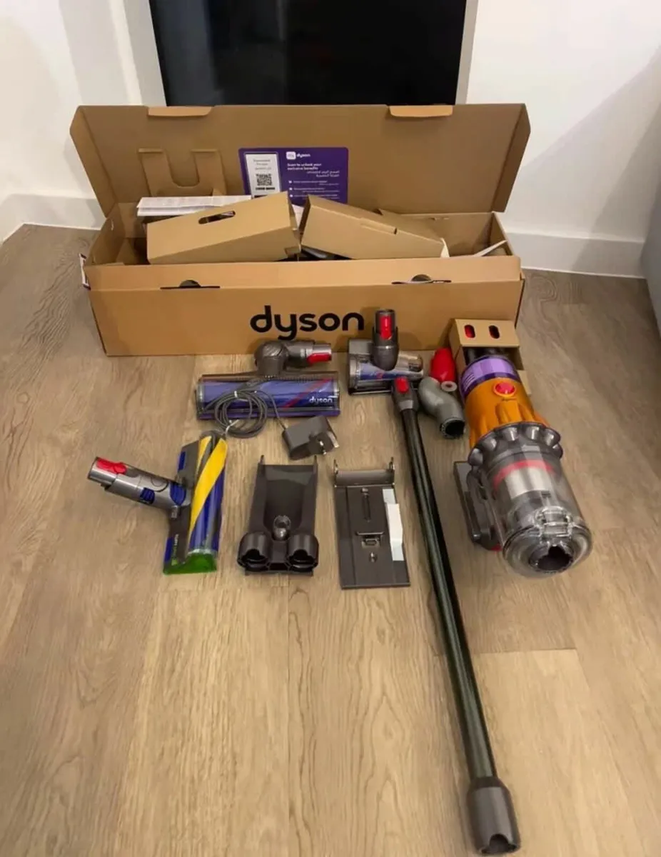 Vacuum cleaner dyson v12