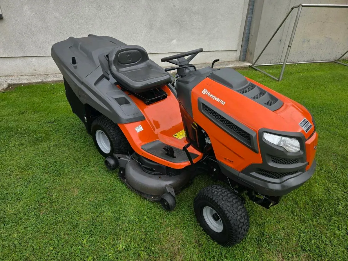 Husquvana lawnmower for sale - Image 1