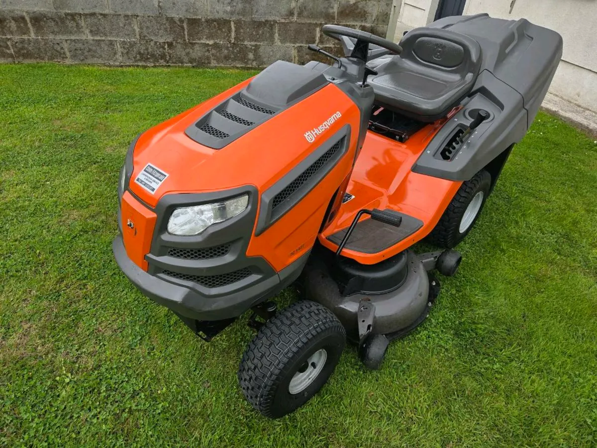 Husquvana lawnmower for sale - Image 2