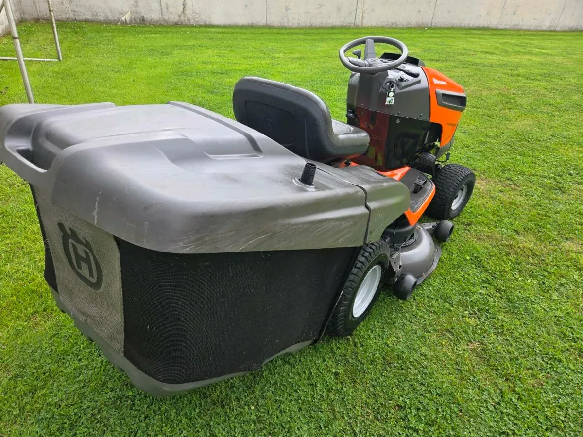 Husquvana lawnmower for sale - Image 3
