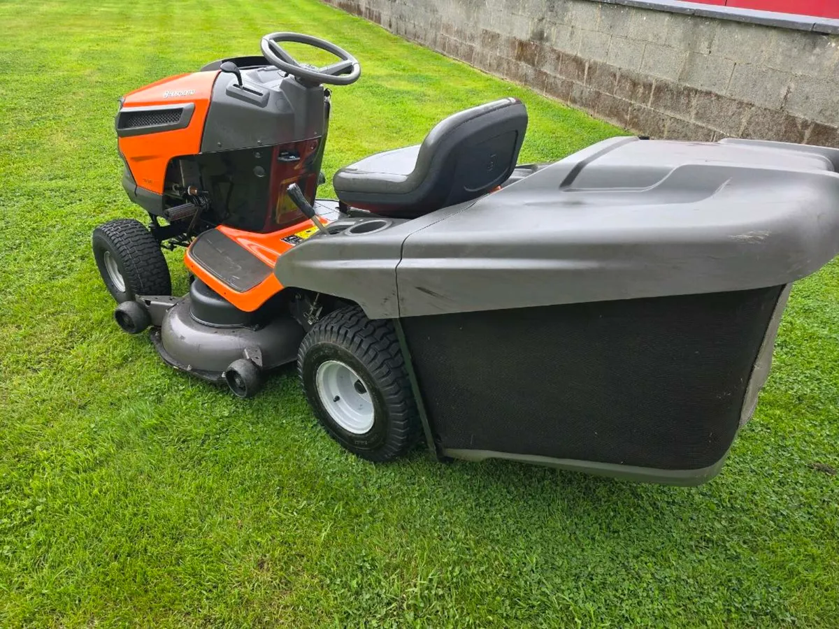 Husquvana lawnmower for sale - Image 4