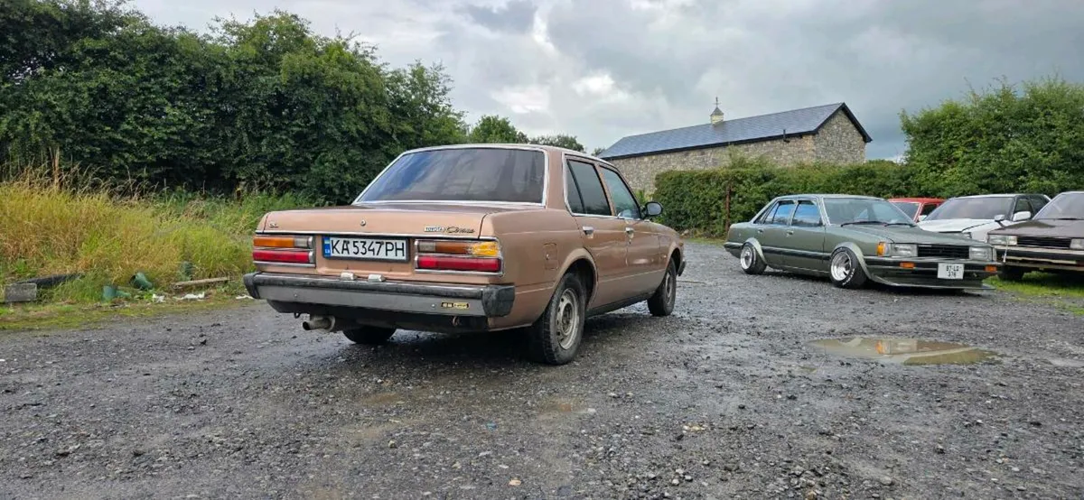 toyota corona 1982 - Image 4