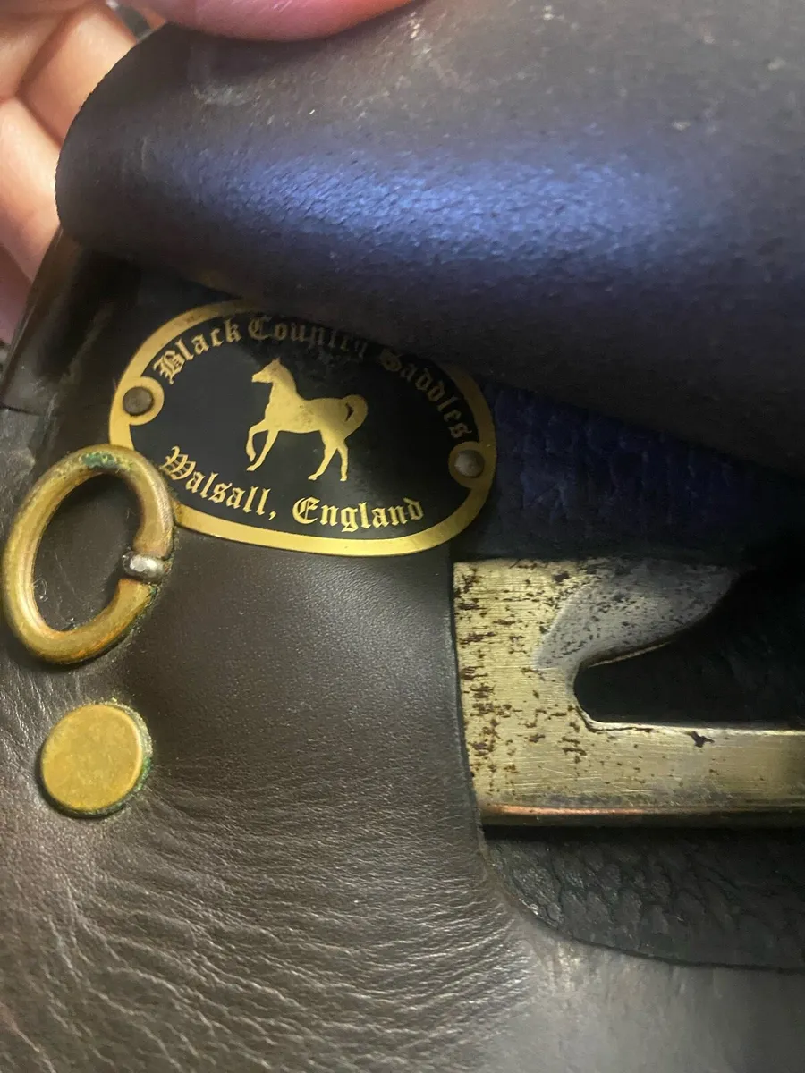 17” Black Country Leather saddle - Image 1