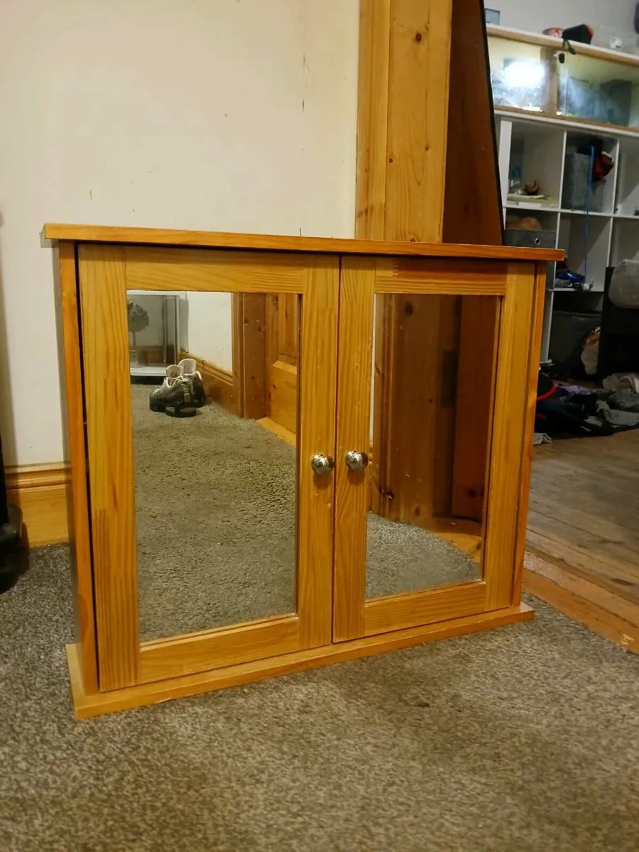 Small mirrored cabinet - Image 1