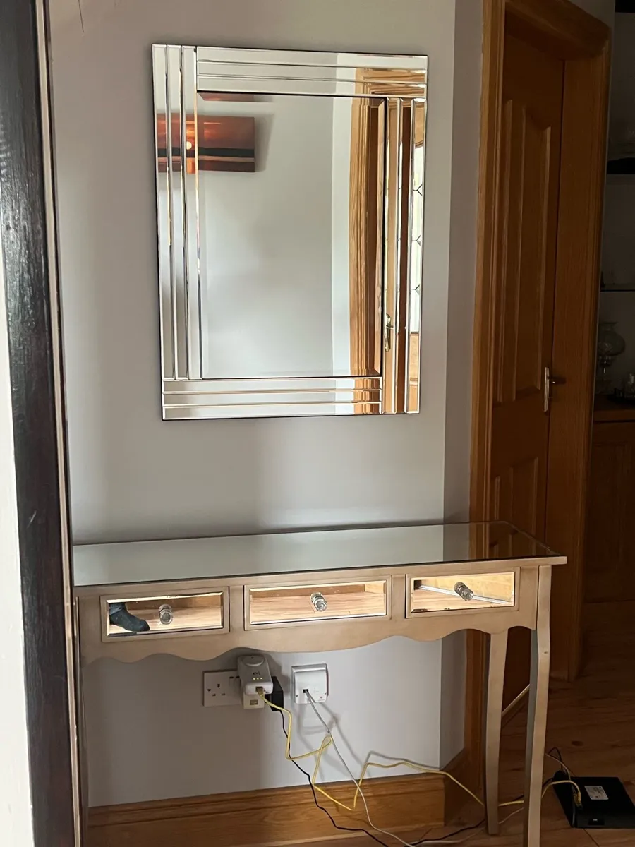 Hall table - Image 1