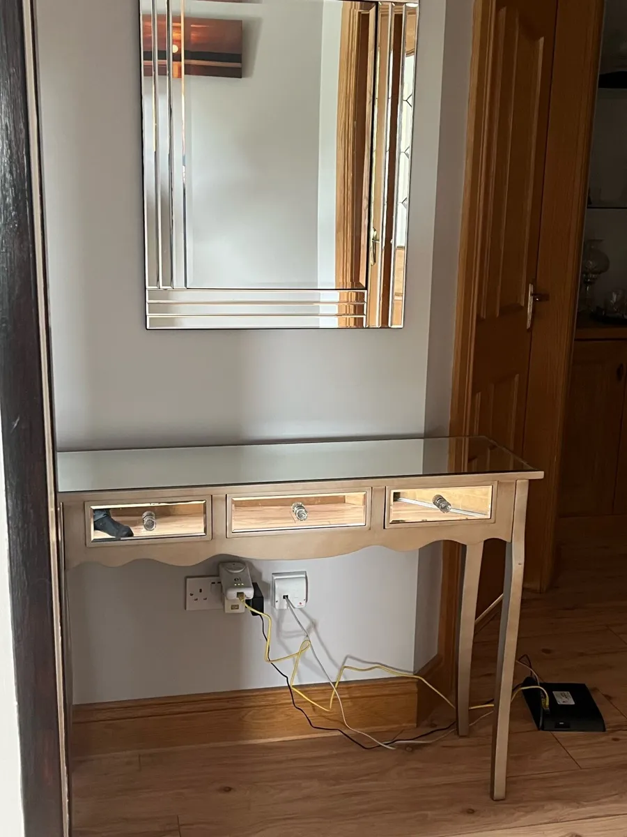 Hall table - Image 2