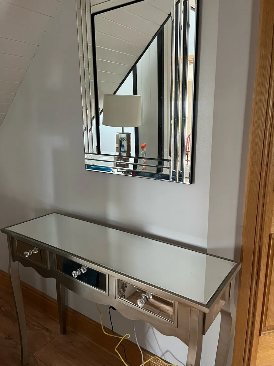 Hall table - Image 3