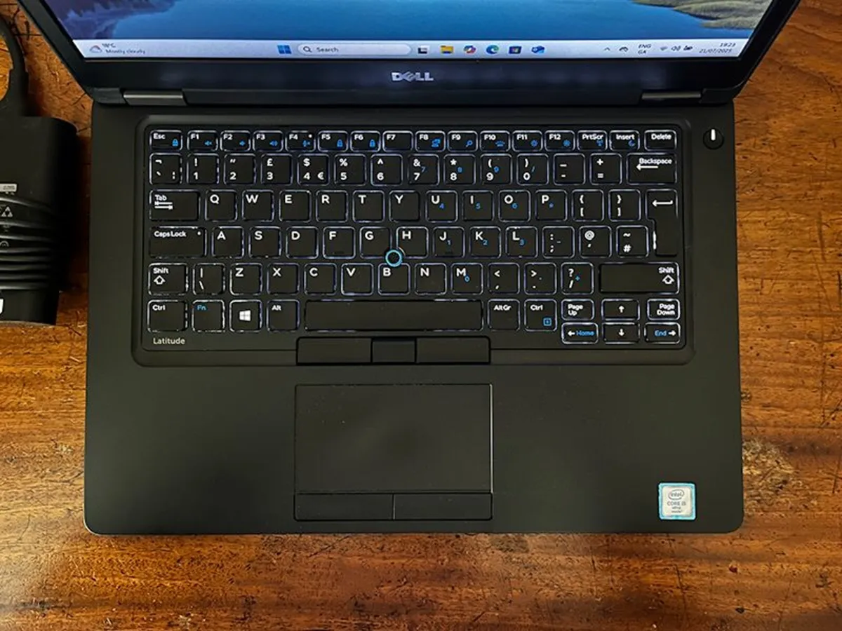 Dell Laptop E5480 - Image 3