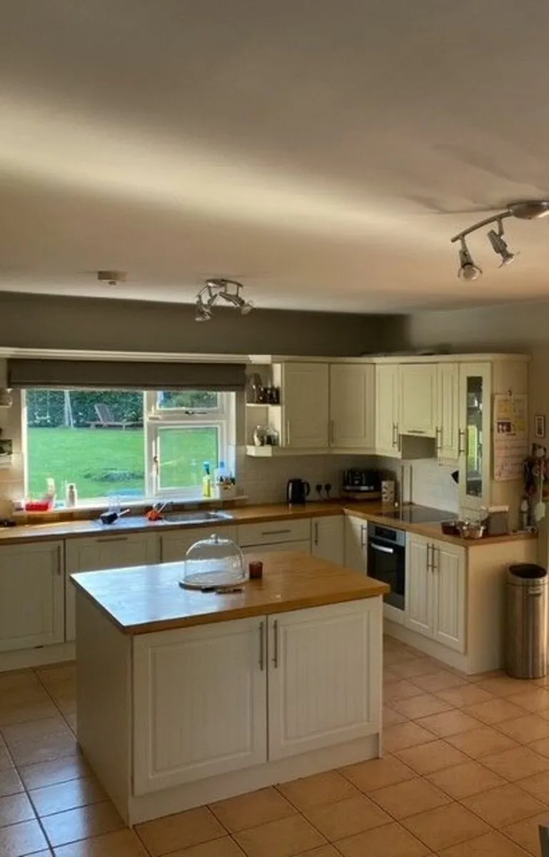 Kitchen - Image 2