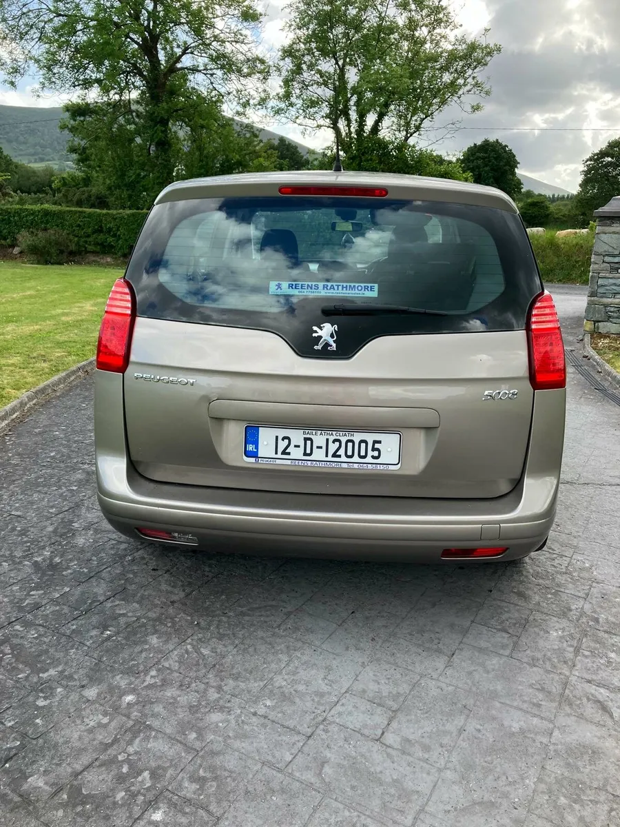 Peugeot 5008 - Image 2