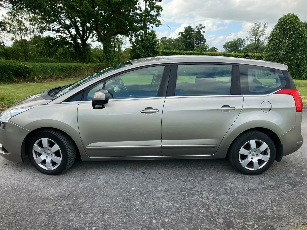 Peugeot 5008 - Image 4
