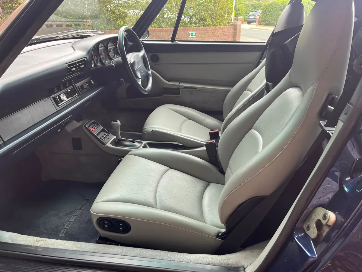 1995 PORSCHE 911 Carrera 993 - Image 2