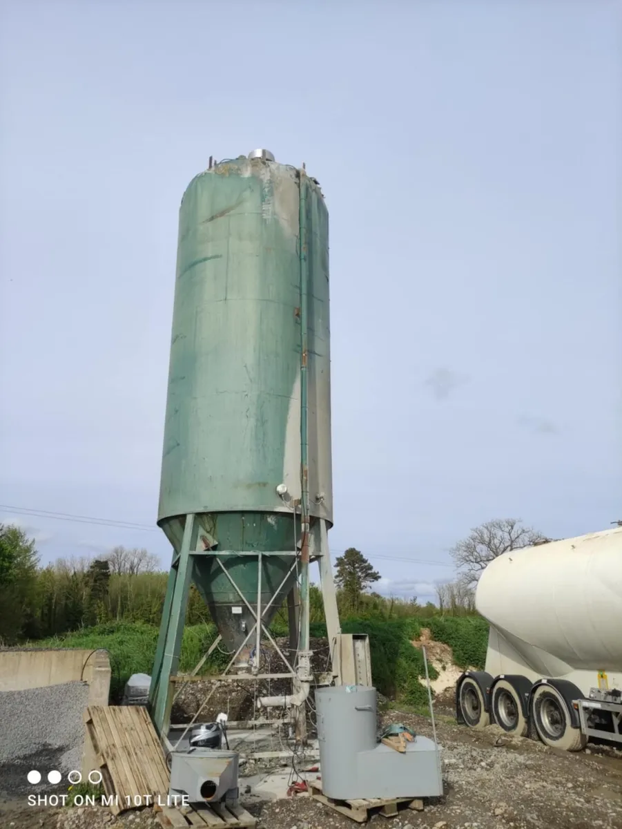 Cement silo 60 tonnes - Image 1