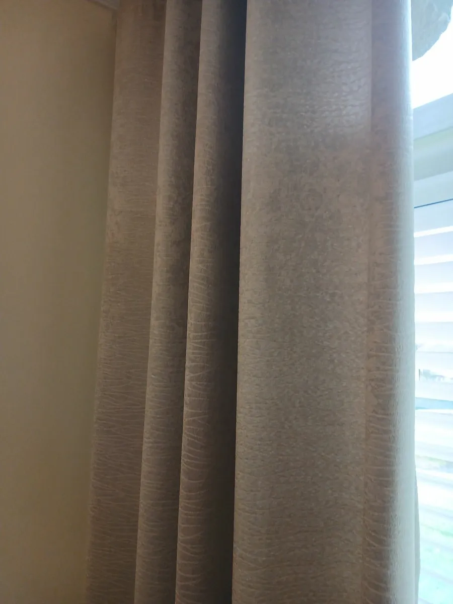Curtains - Image 1