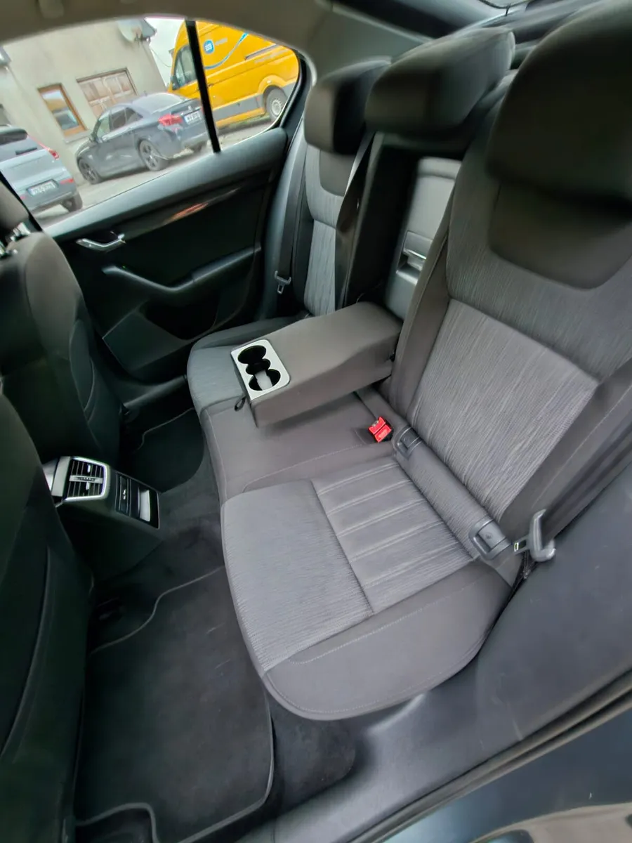 2017 skoda Octavia automatic tdi €6990 no offers - Image 4
