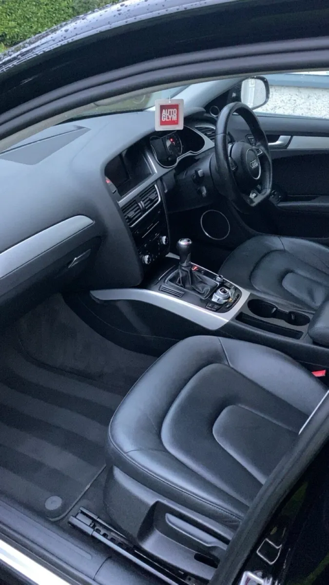 Audi A4 2.0TDI 177bhp *Low Mileage* - Image 3