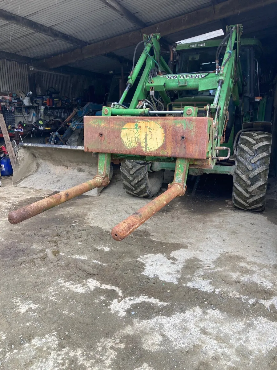 Bale handler - Image 1