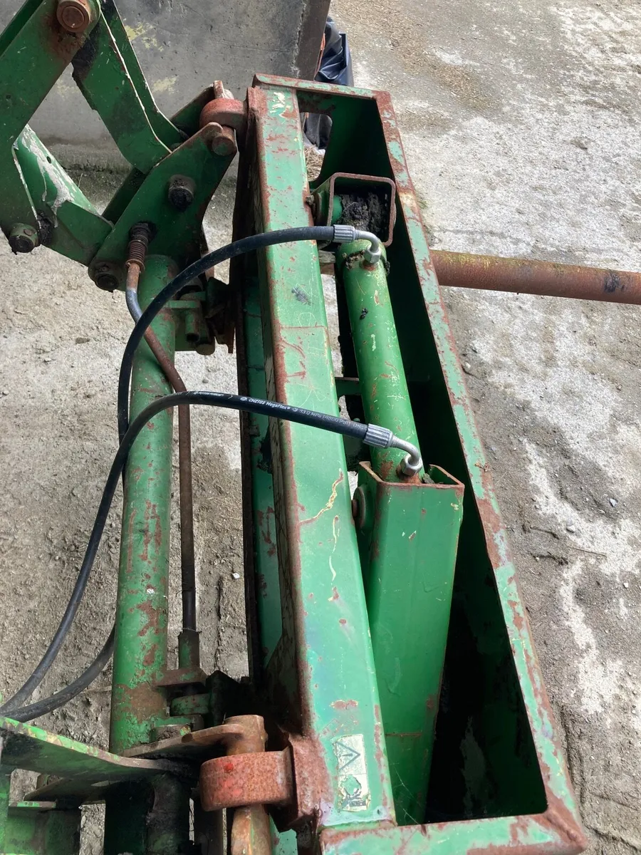 Bale handler - Image 2