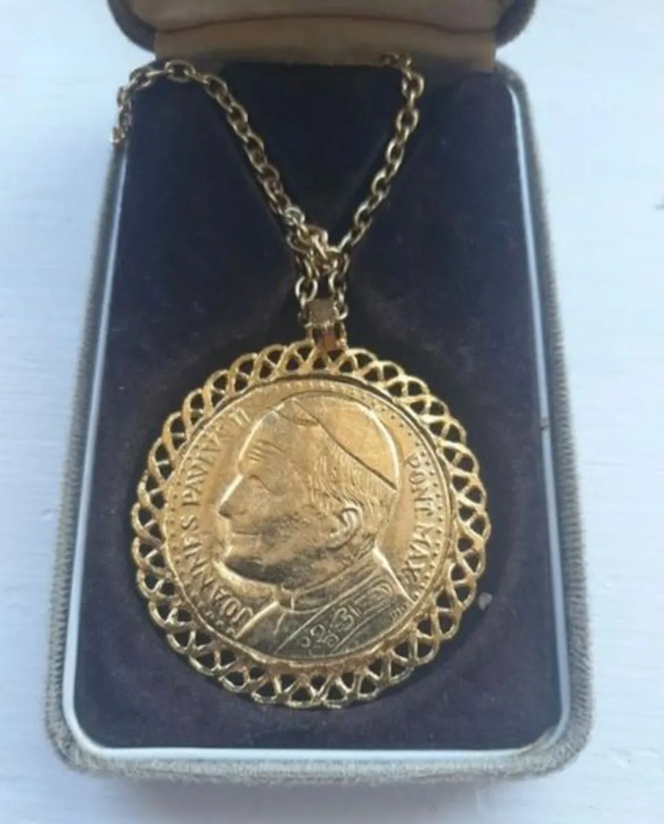 Original Papal Commemorative Medals (3) - Image 2