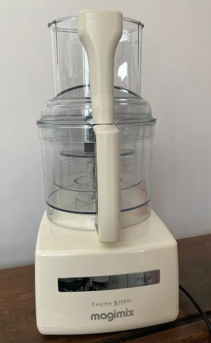 Magimix 5200XL Food Processor - Image 1