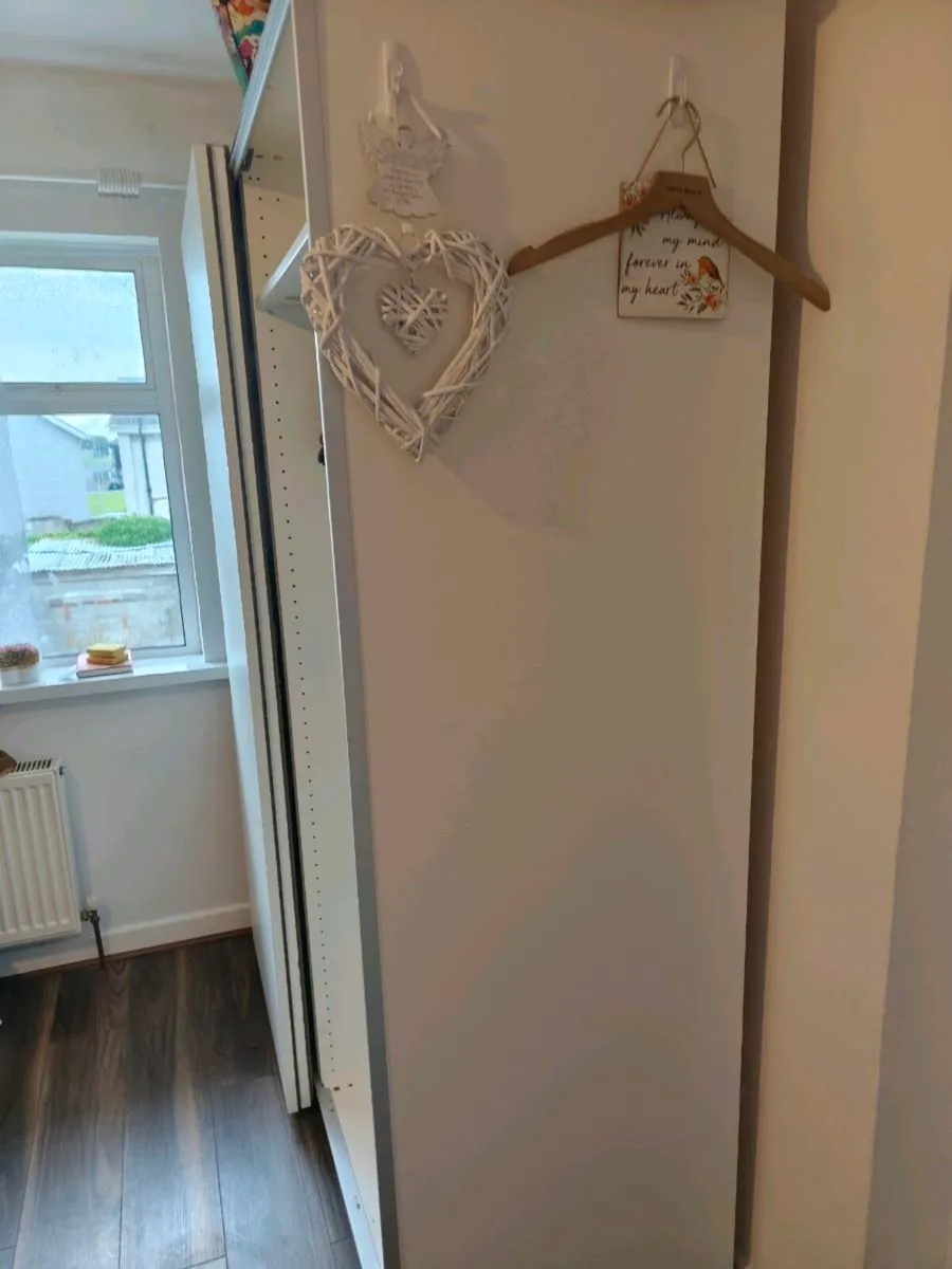 Double slidedrobed wardrobe - Image 2