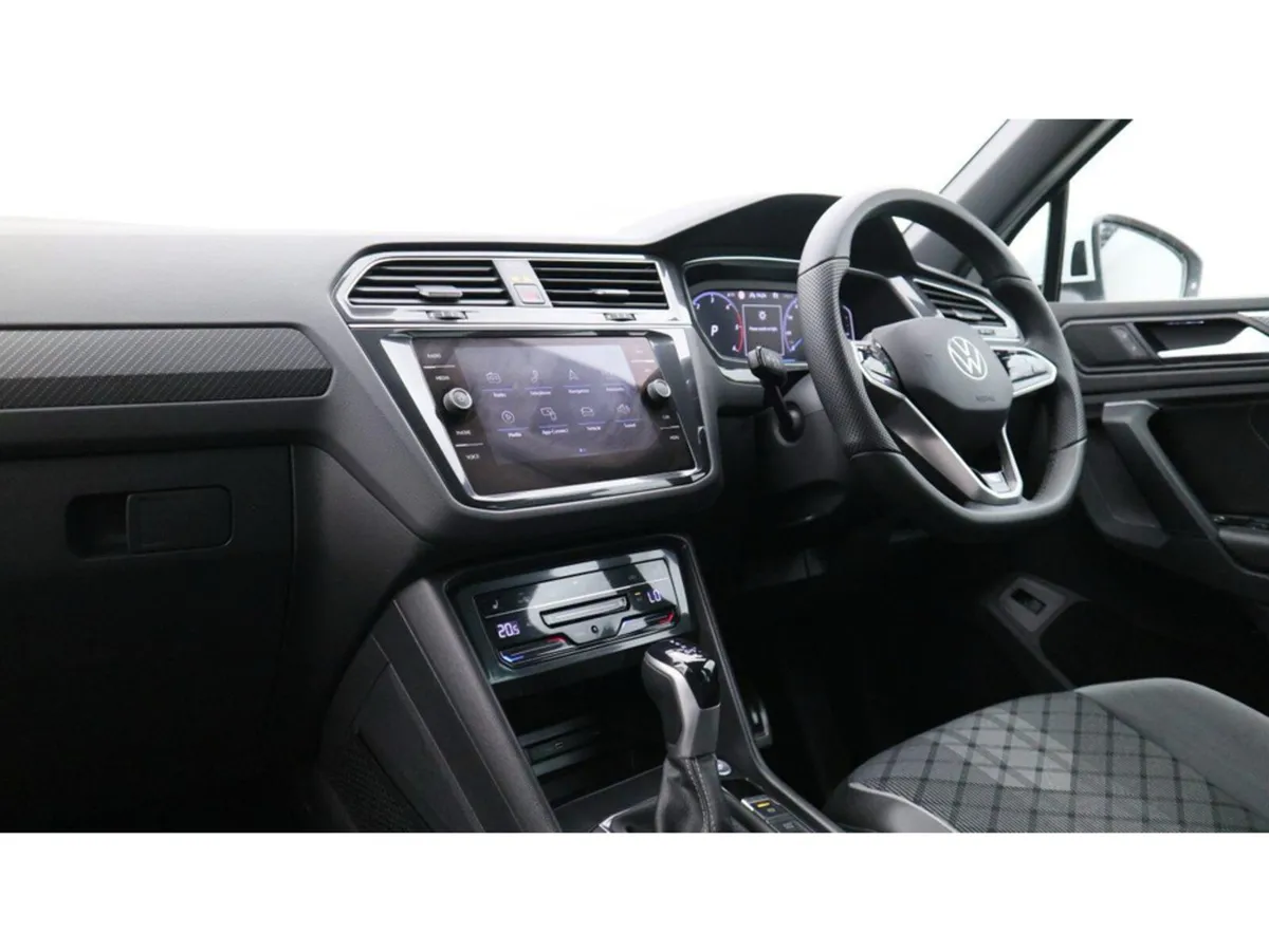 Volkswagen Tiguan R-LINE TDI 4MOTION DSG - Image 2