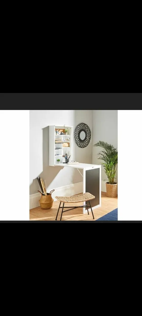 Compact fold down desk - Image 1