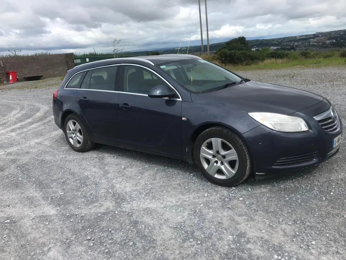 Vauxhall Insignia 2.0 CDTI EXCLUSIVE 130PS 5DR AUT - Image 1