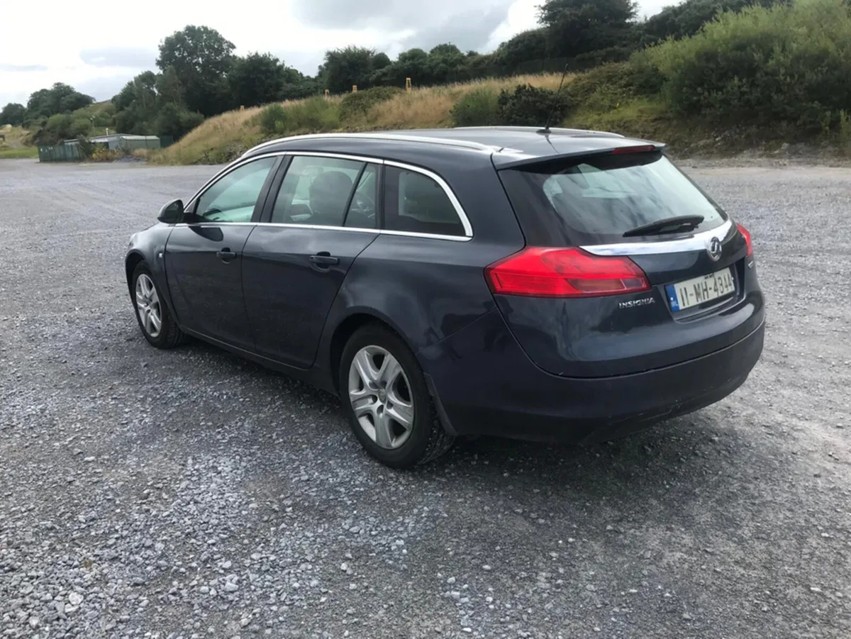 Vauxhall Insignia 2.0 CDTI EXCLUSIVE 130PS 5DR AUT - Image 3