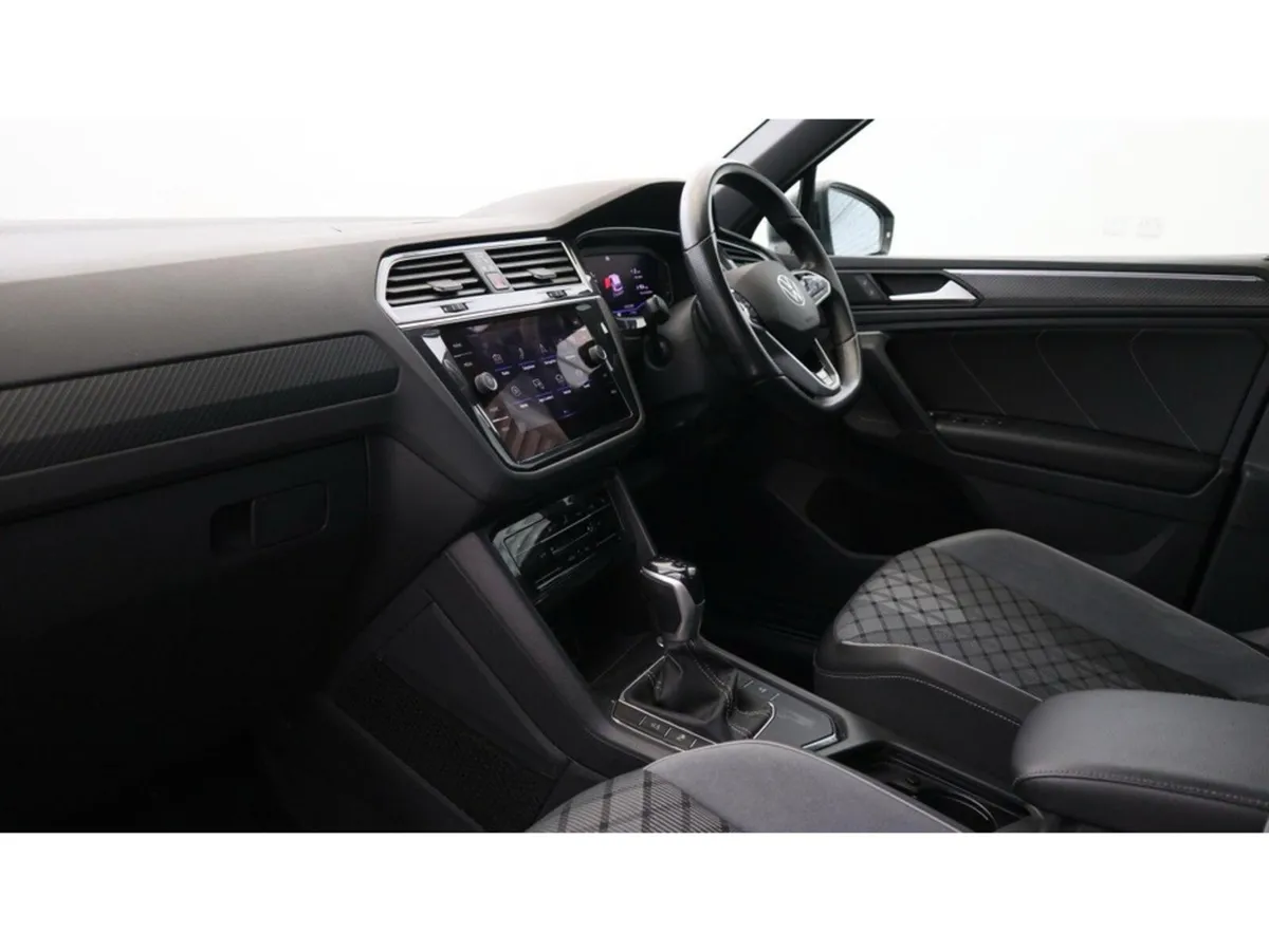 Volkswagen Tiguan R-LINE TDI S-A DSG - Image 3
