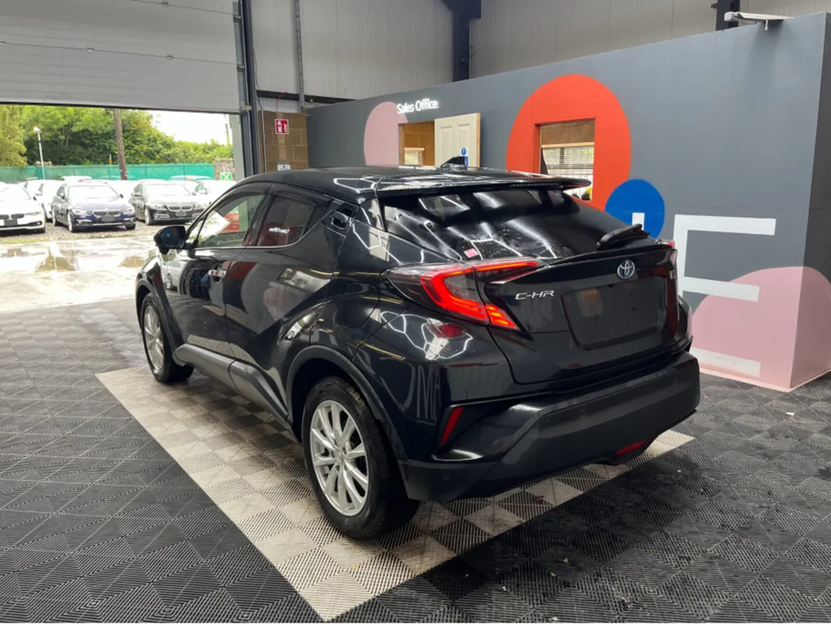 Toyota C-HR 1.8 HYBRID / 65K Kms / AUTOMATIC / HEA - Image 4