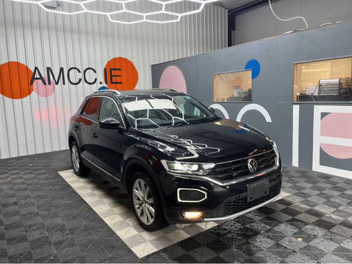 Volkswagen T-Roc 2.0 DIESEL / 25K Kms / AUTOMATIC - Image 1