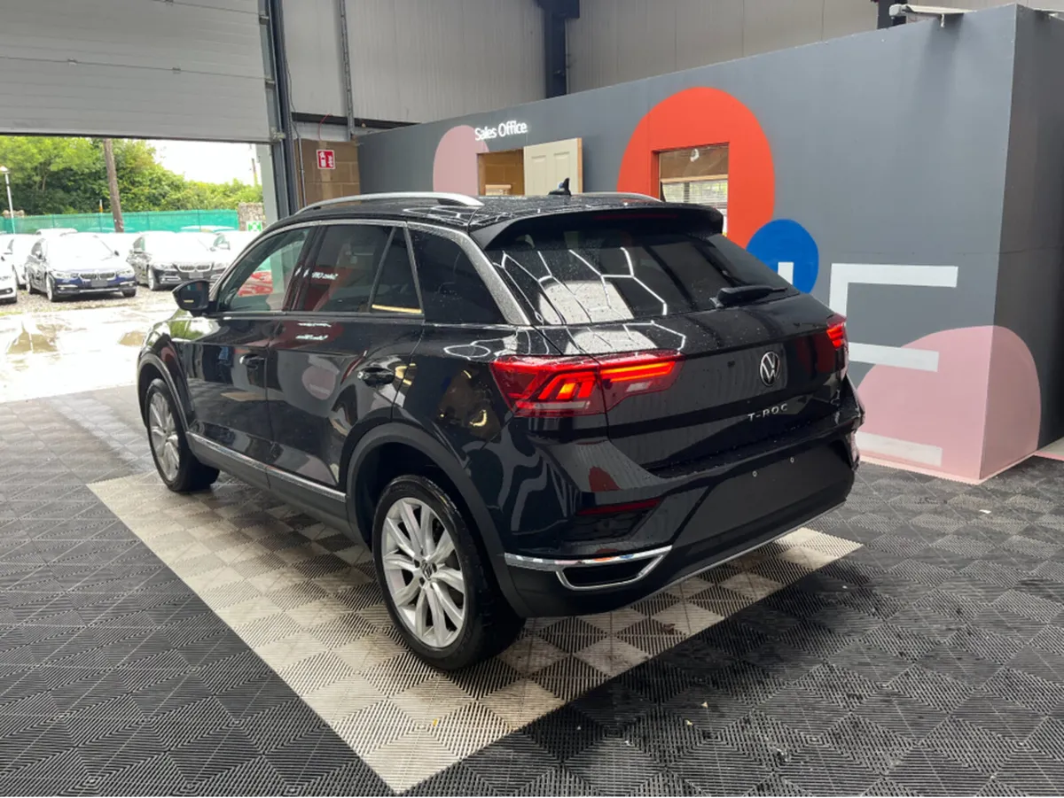 Volkswagen T-Roc 2.0 DIESEL / 25K Kms / AUTOMATIC - Image 4