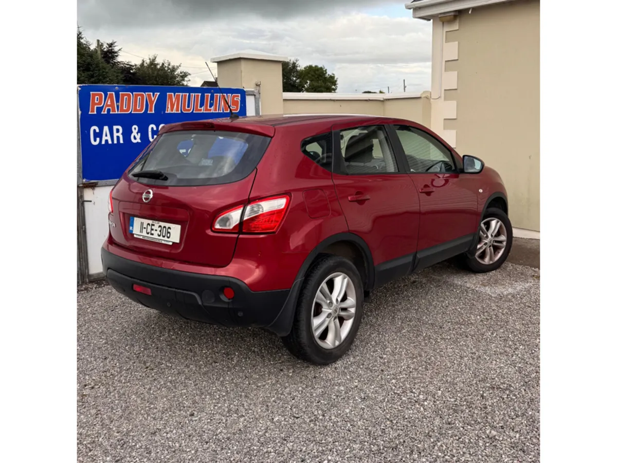 Nissan Qashqai 1.6 SV ISS 5DR - Image 4