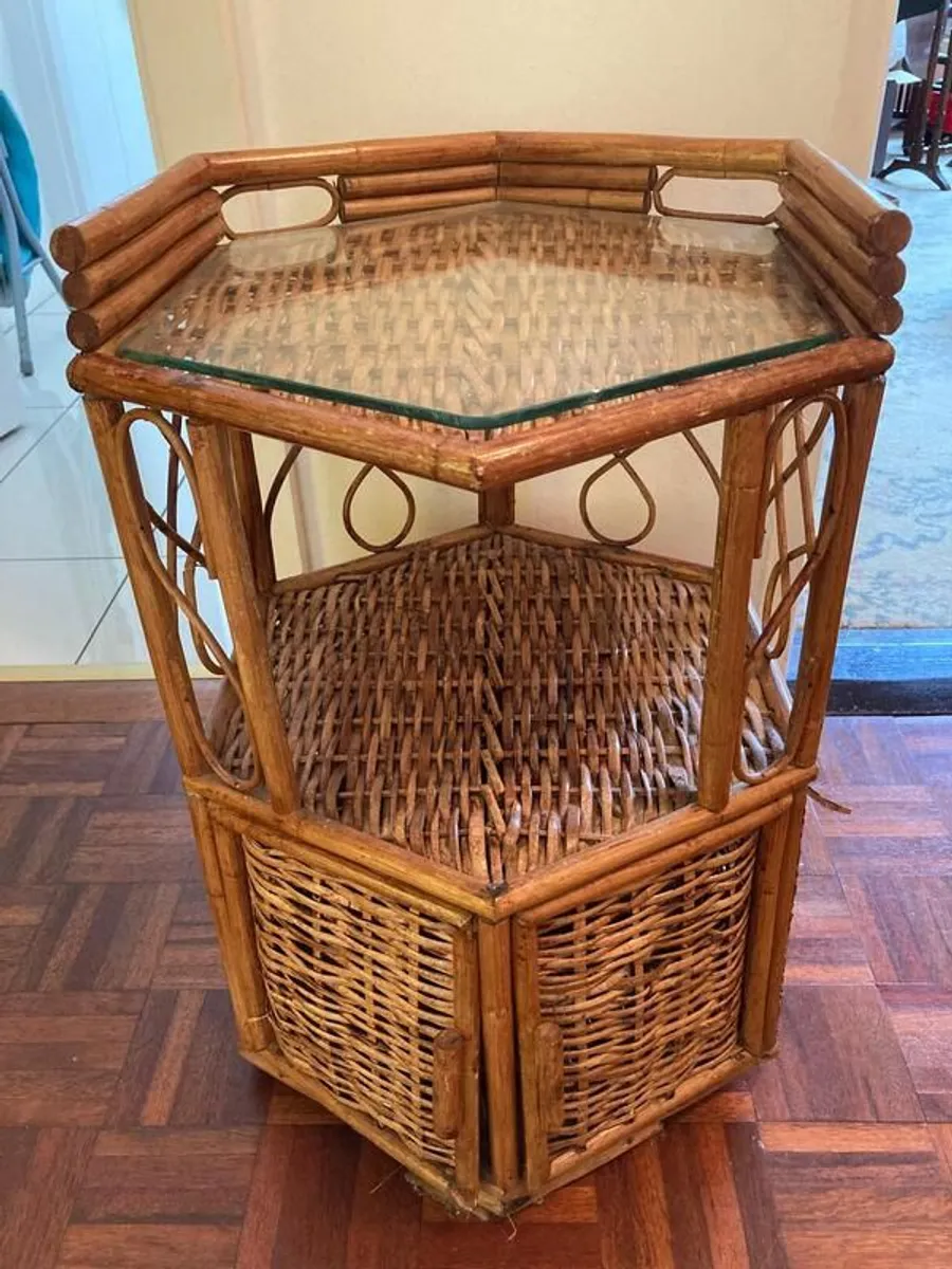 Small wicker unit