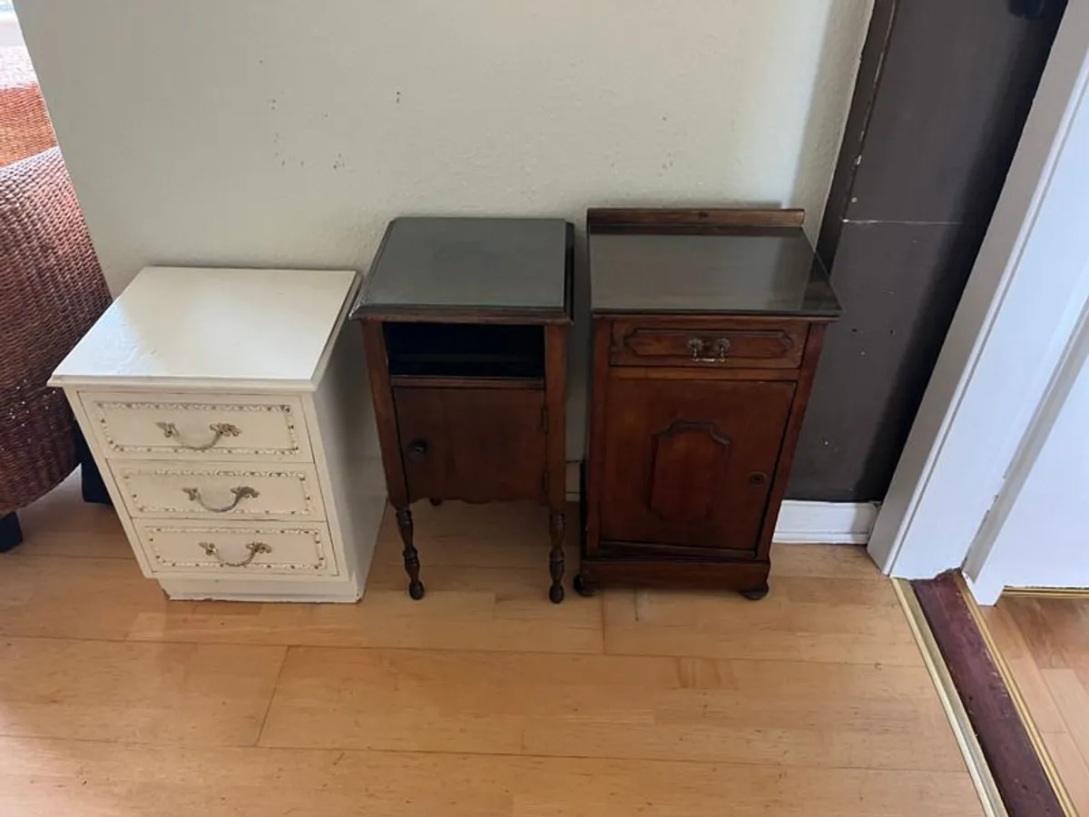 Side lockers