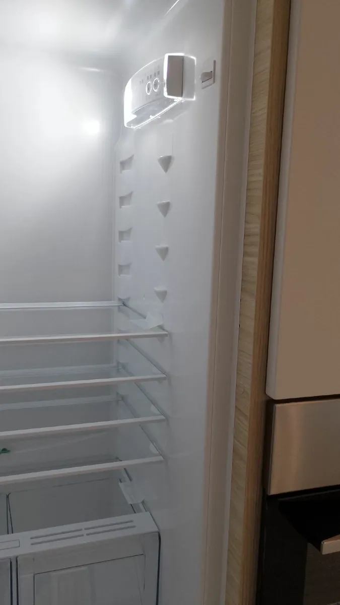 Electrolux Inbuilt fridge/Freezer - Image 2