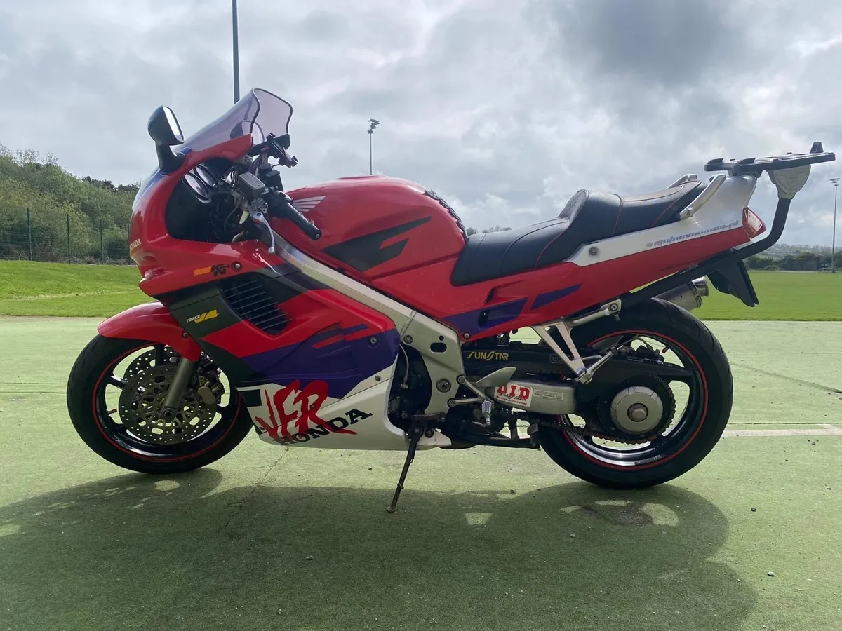 Honda vfr750 - limited edition - Image 1