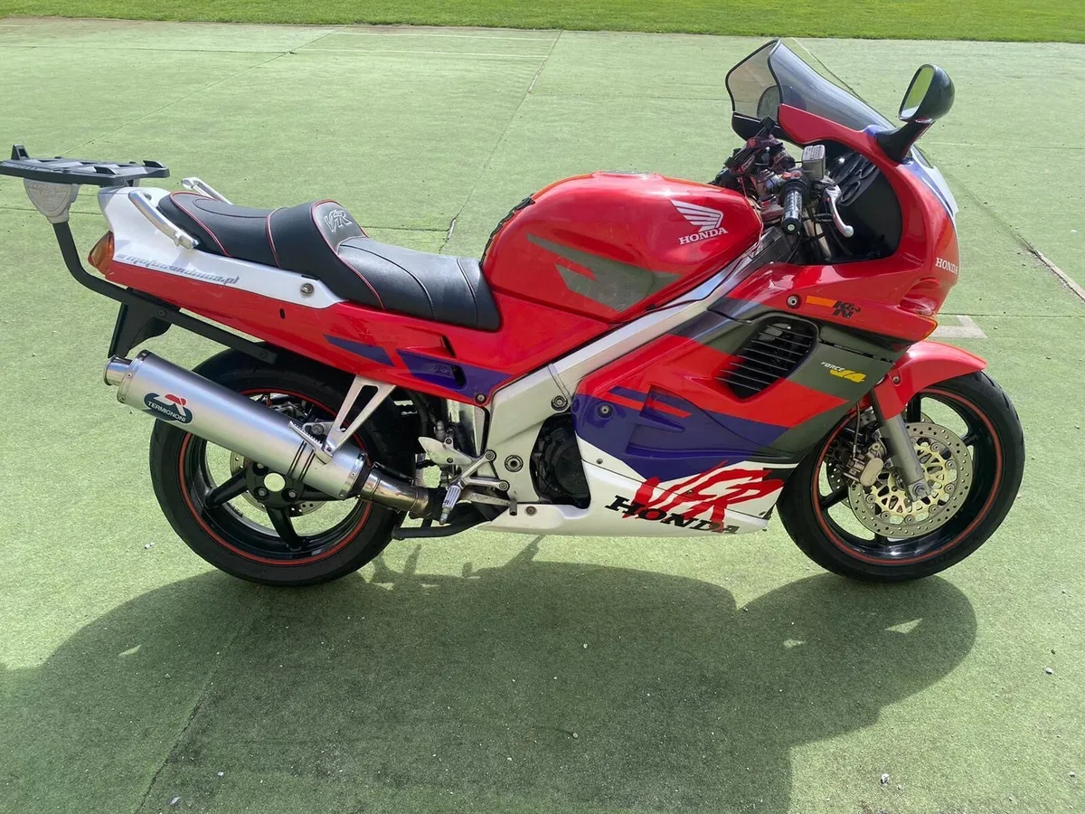 Honda vfr750 - limited edition - Image 2