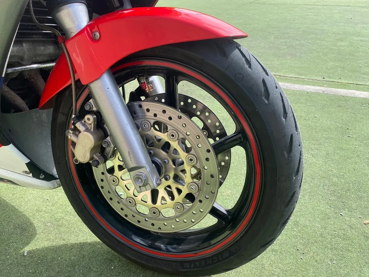 Honda vfr750 - limited edition - Image 3