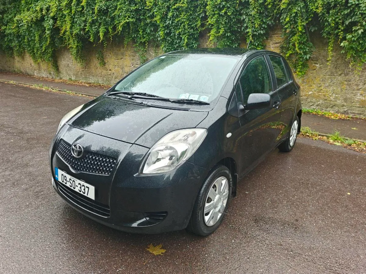 2009 Toyota Yaris 136,000 Kilometers - Image 2