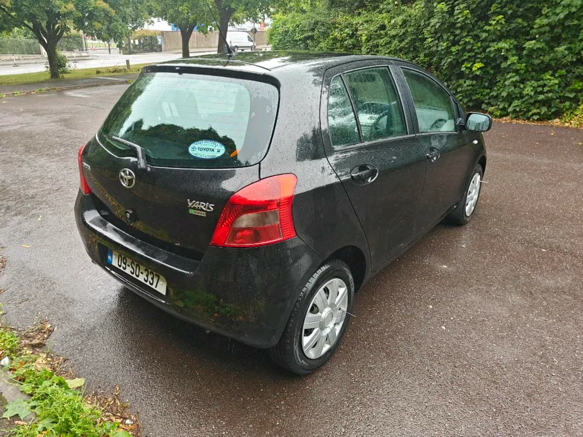 2009 Toyota Yaris 136,000 Kilometers - Image 4