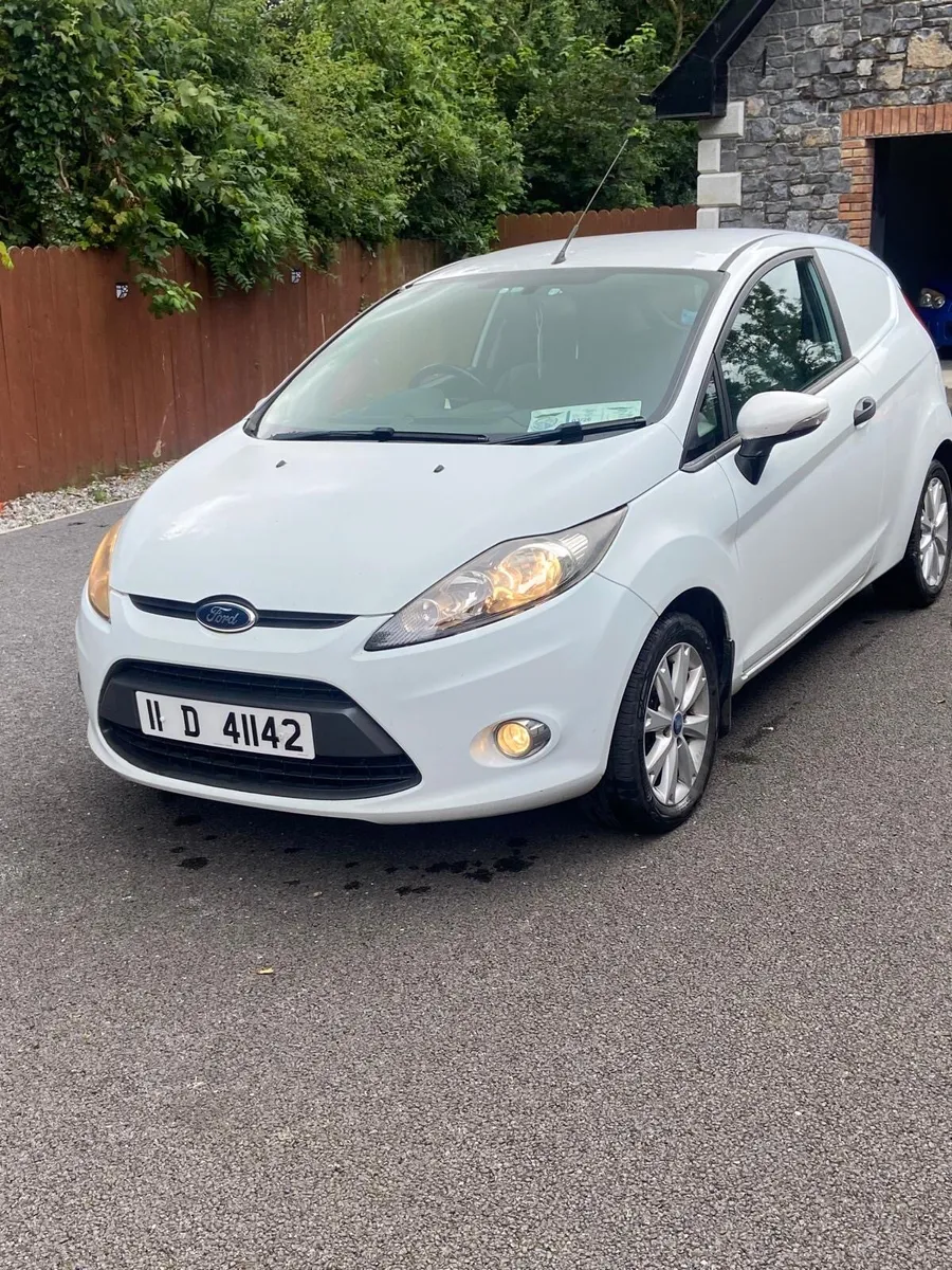 Ford fiesta van - Image 1