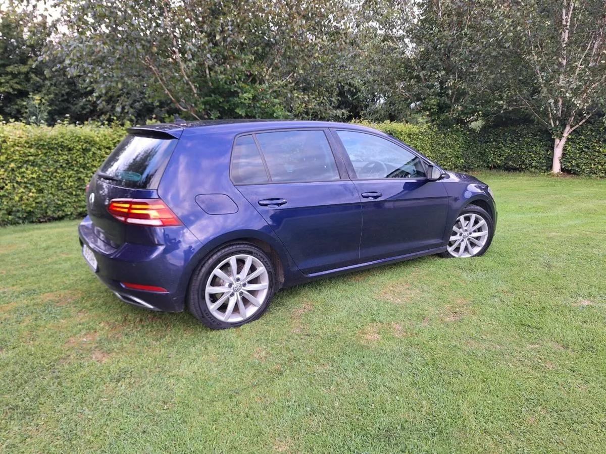 Volkswagen golf - Image 3