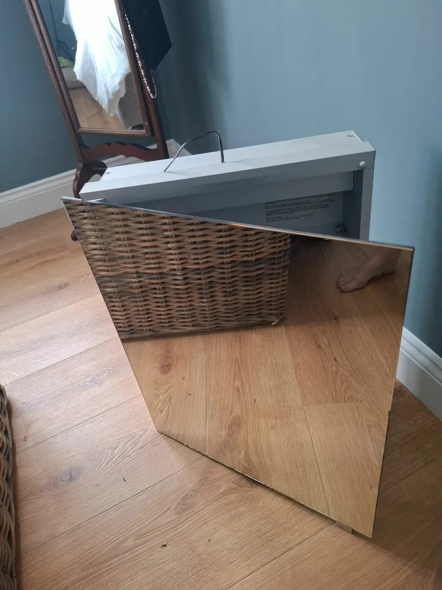 LED BATHROOM CABINET WITH MIRROR - Image 4